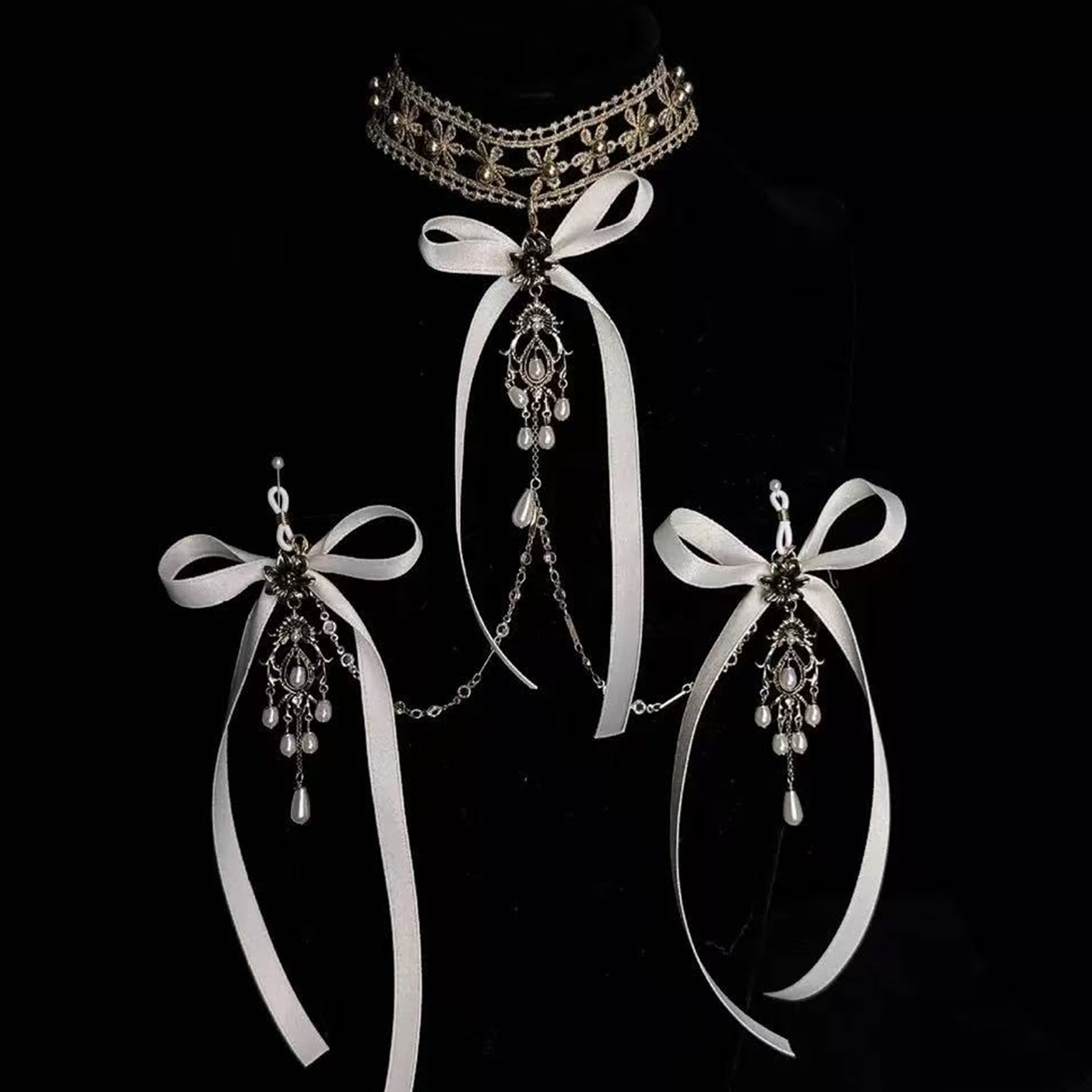 Luxefetters Pearl Cross Nipple Chain Choker